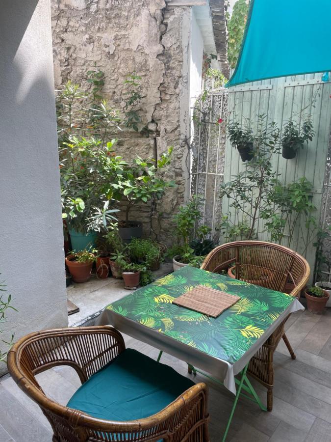 Appartement Au Centre De La Venise Provencale L'Isle-sur-la-Sorgue Exterior photo
